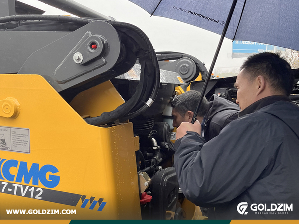 Canada Cilent Visited XCMG Factory