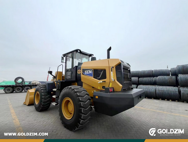 Panama - 1 Unit SEM 655F Wheel Loader