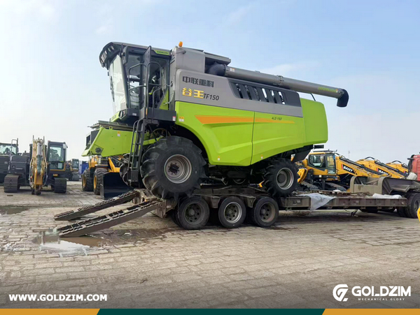 South Africa - 1 Unit ZOOMLION 4YZL-8F Wheeled Grain Combine Harvester