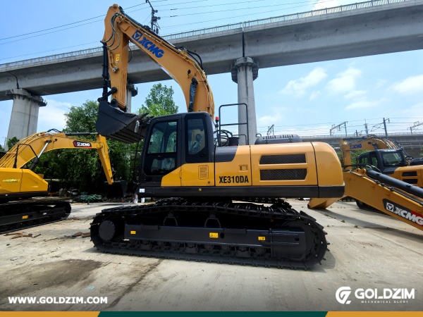 Ecuador - 2 Units XCMG XE215G Crawler Excavator & 1 XCMG XE310DA Crawler Excavator
