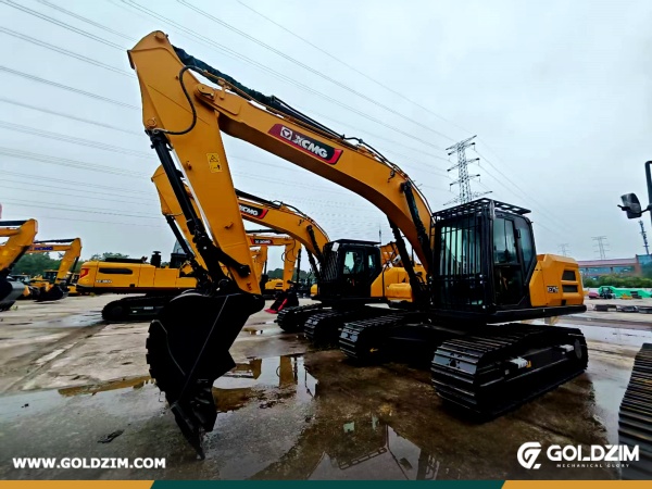 Ecuador - 2 Units XCMG XE215G Crawler Excavator & 1 XCMG XE310DA Crawler Excavator